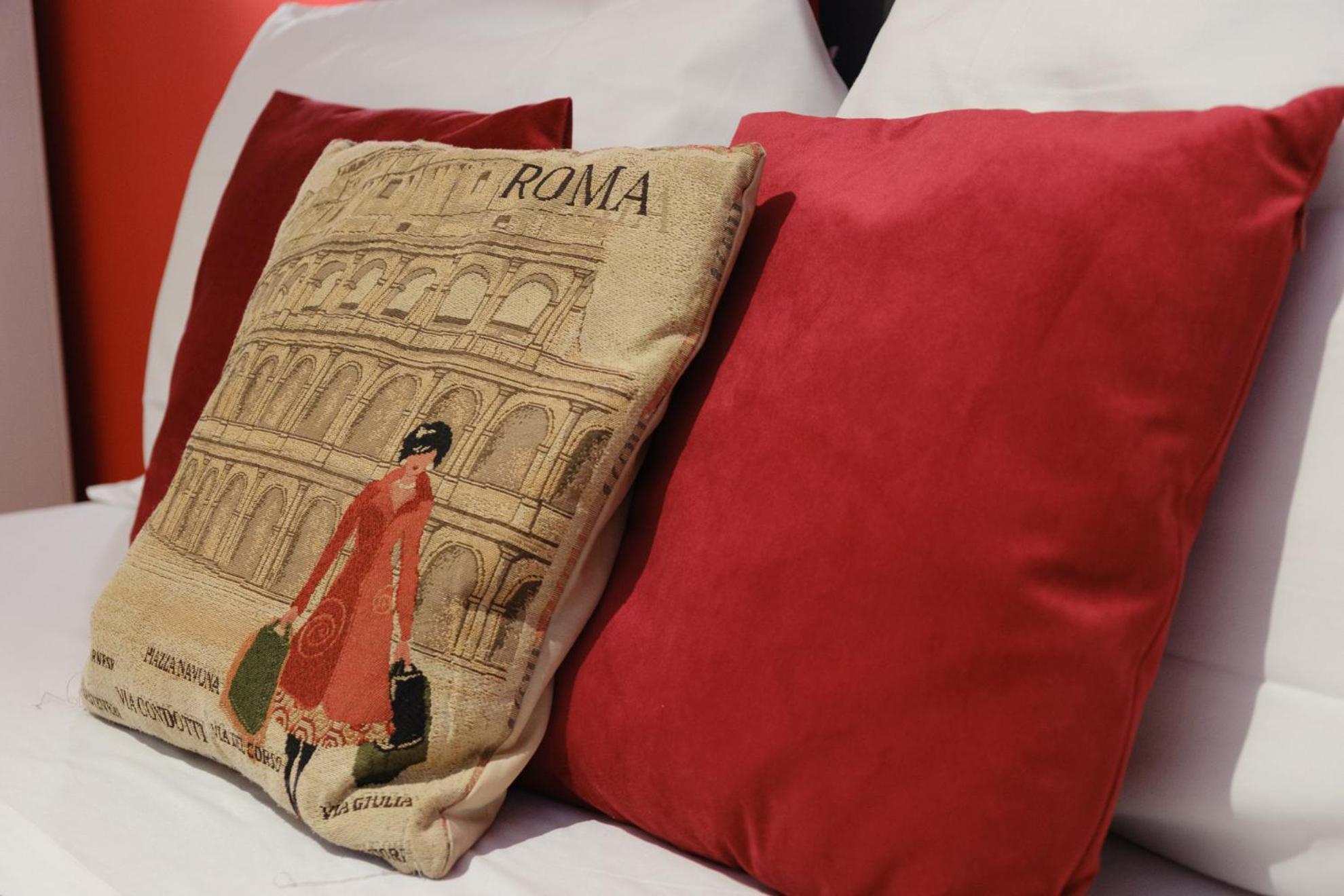 Midnight In Vatican Bed & Breakfast *
